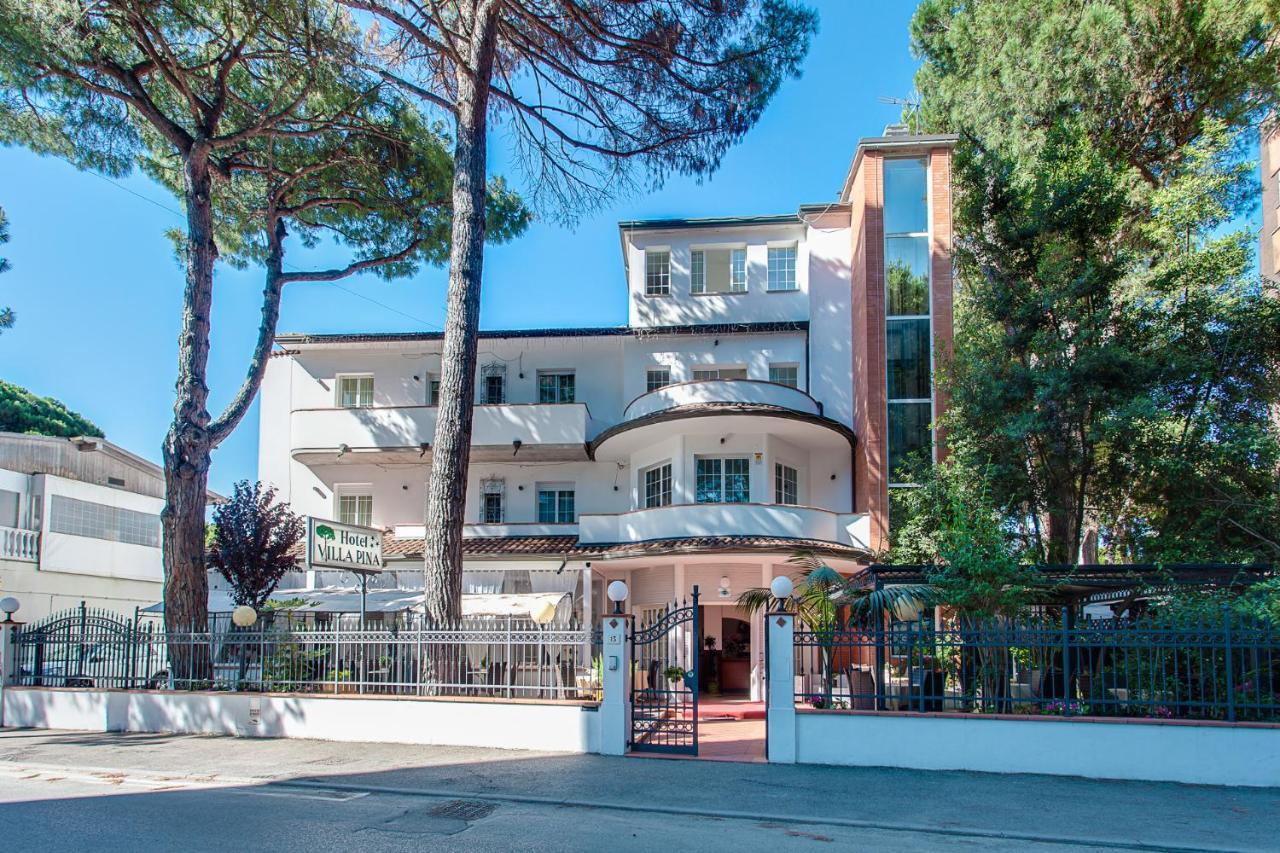 Soggiornare vicino alla Casa delle Farfalle: 4 Hotel a Confronto