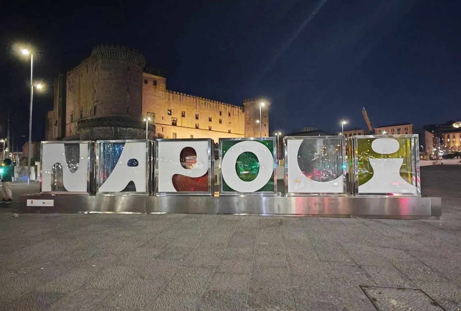 Soggiornare al Molo Beverello: 6 Hotel 4 Stelle a Confronto