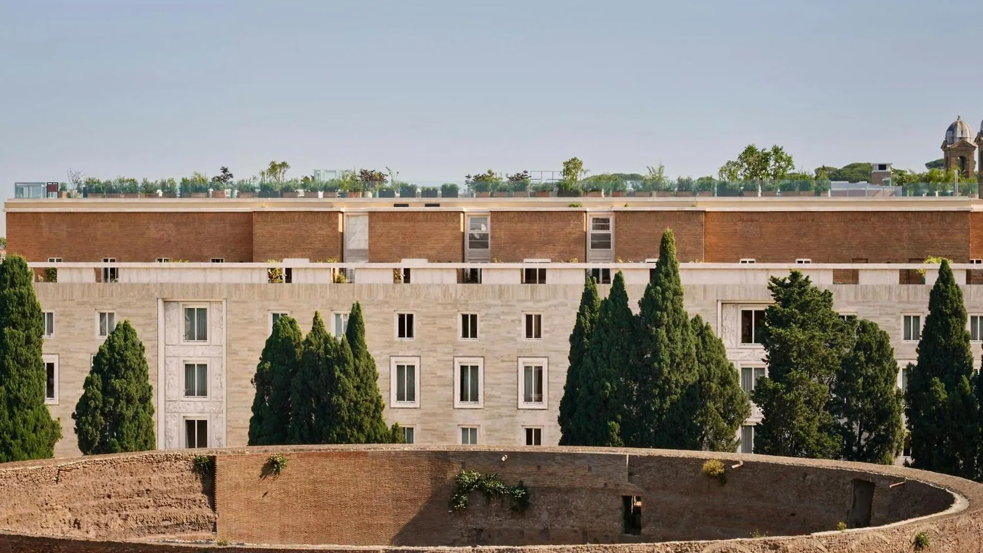 Staying In Piazza di Spagna: 15 Hotel Centrali a Confronto