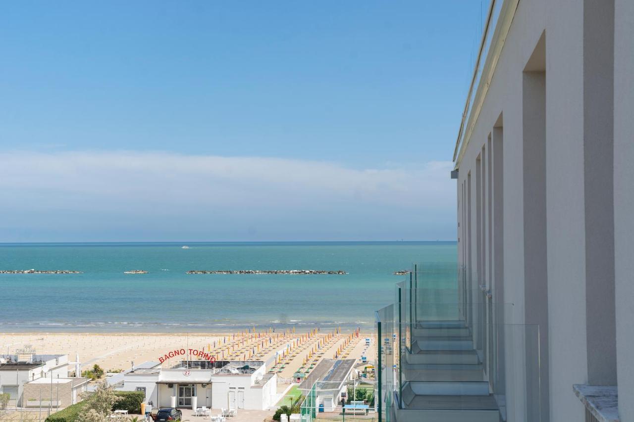 Soggiornare vicino ad Atlantica Water Park: 15 Hotel Economici a Confronto