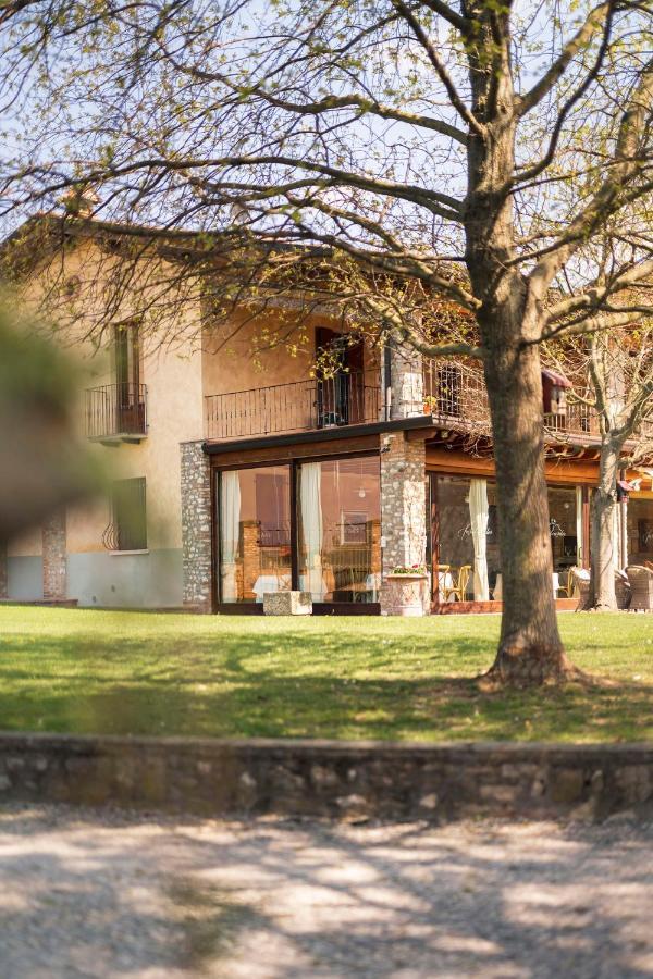 14 Hotel Family Friendly vicino alle Grotte di Catullo a Sirmione